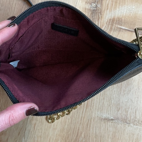 Lodis 100% Italian Leather Crossbody Convertible Purse - Picture 6 of 6